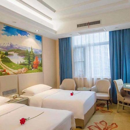 Vienna Hotel Nanyang People Road Экстерьер фото