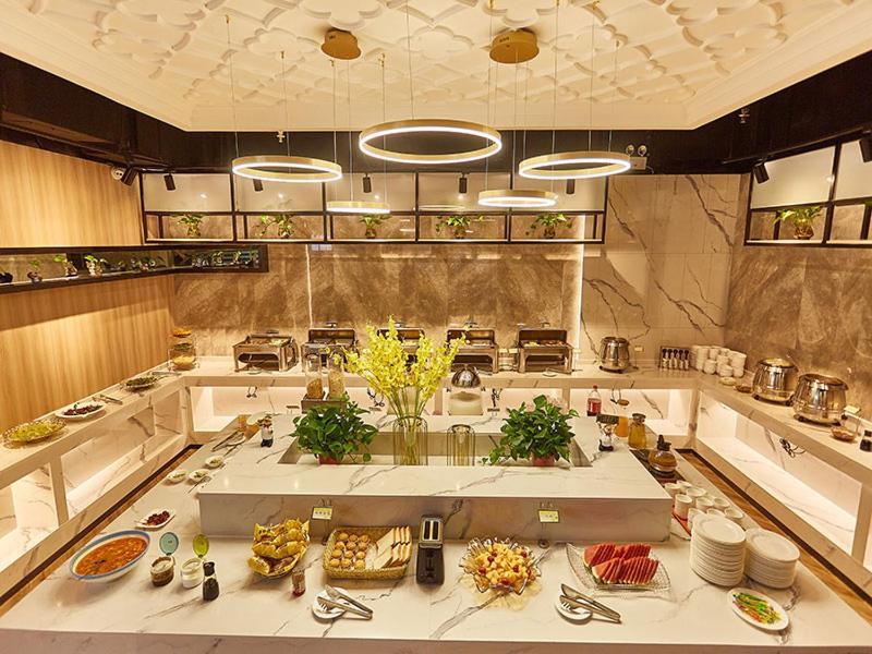 Vienna Hotel Nanyang People Road Экстерьер фото